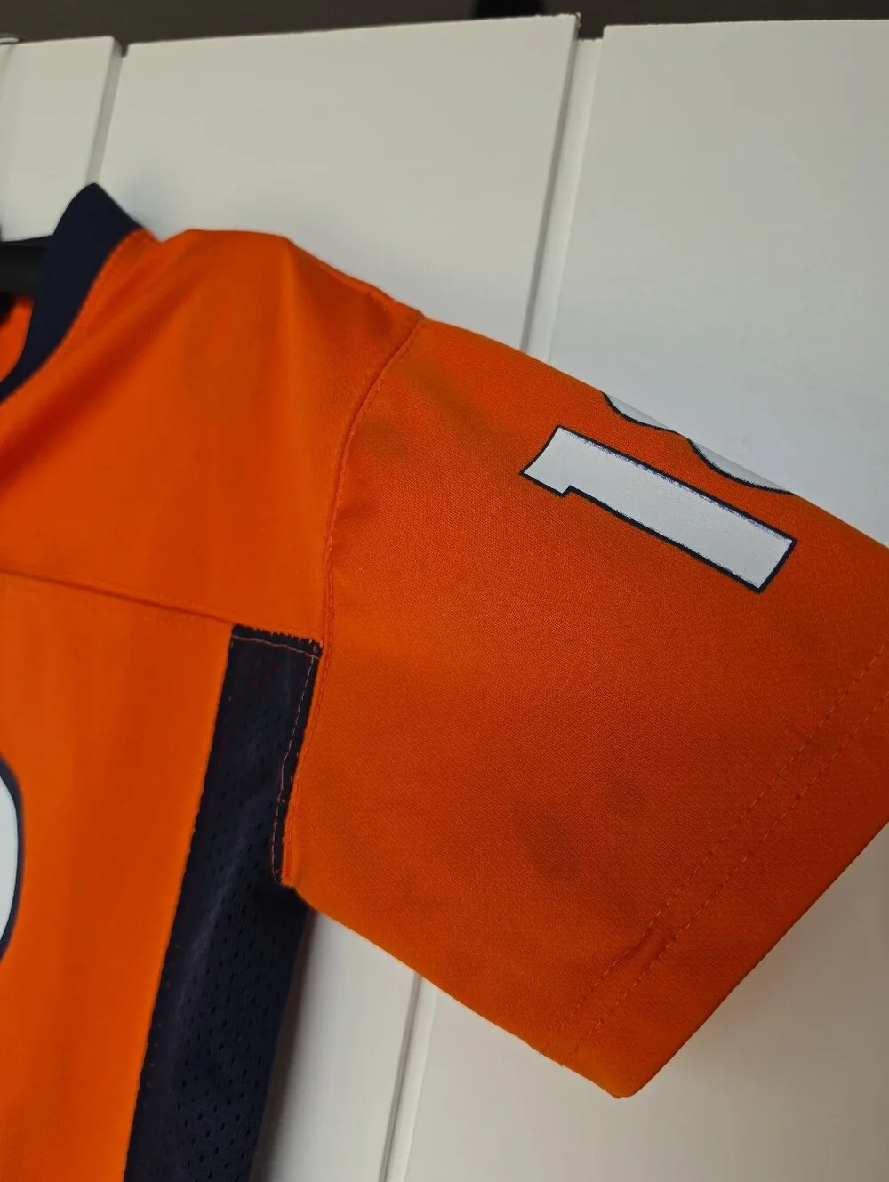 Denver Broncos Peyton Manning #18 NFL jersey in YOUTH Small (8)